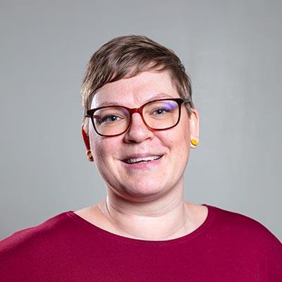 SASKin työntekijä Milla Leppänen kasvokuvassa