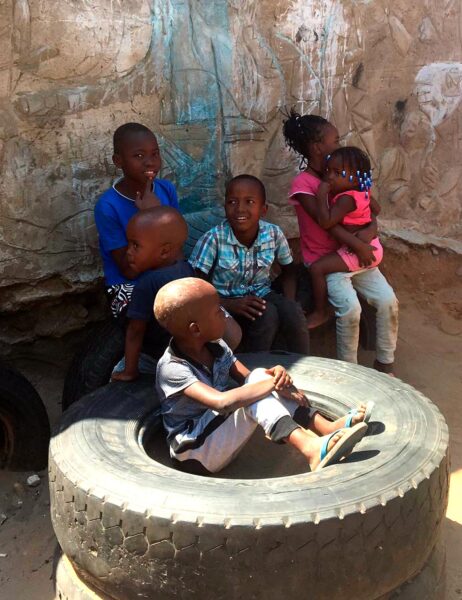 Mosambikilaisia lapsia