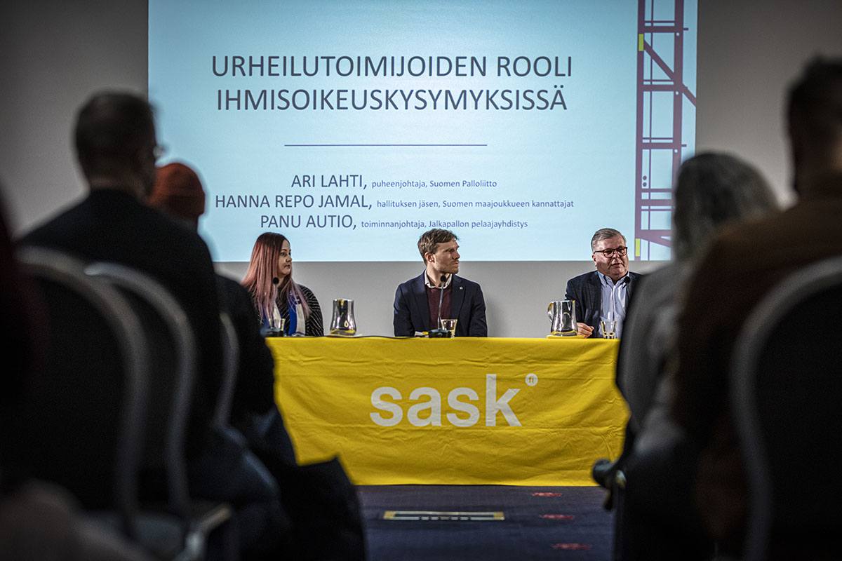 Urheilutoimijoita panelisteina SASKin seminaarissa